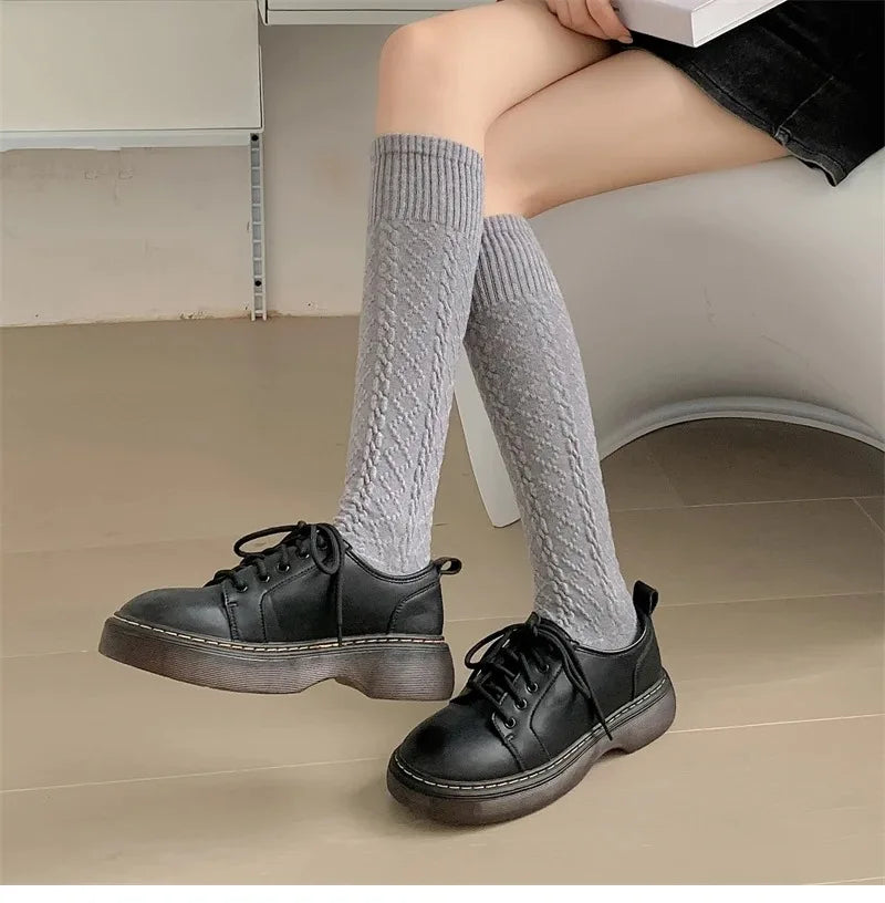 LuWe Cozy Cable Knit Socks