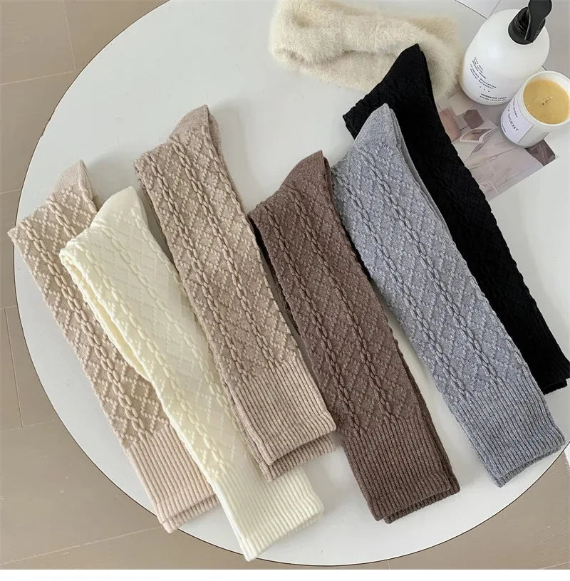 LuWe Cozy Cable Knit Socks
